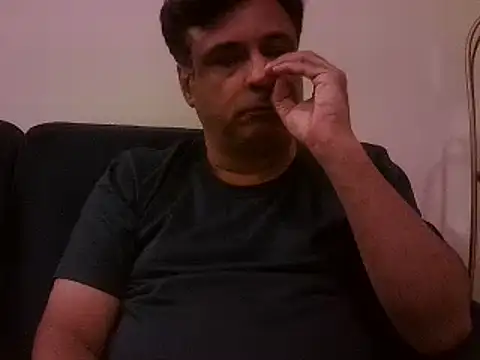 Snapshot of desipapaxxx chatting on 02-13-25, 03:03 desipapaxxx online show from 02-13-25, 03:03