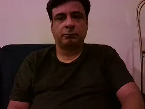 Snapshot of desipapaxxx chatting on 02-21-25, 06:26 desipapaxxx online show from 02-21-25, 06:26