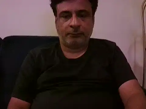 Snapshot of desipapaxxx chatting on 03-10-25, 04:46 desipapaxxx online show from 03-10-25, 04:46