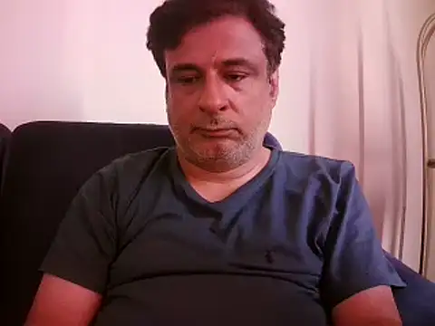 Snapshot of desipapaxxx chatting on 03-15-25, 08:26 desipapaxxx online show from 03-15-25, 08:26
