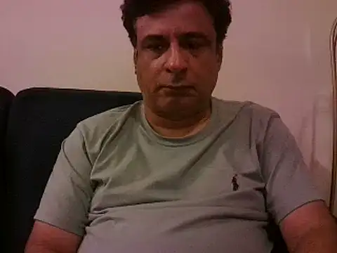 Snapshot of desipapaxxx chatting on 03-16-25, 03:39 desipapaxxx online show from 03-16-25, 03:39