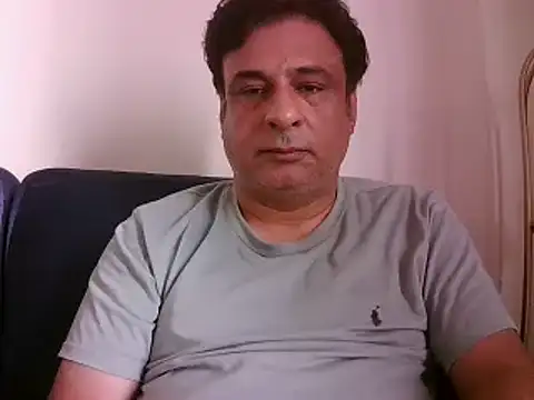 Snapshot of desipapaxxx chatting on 03-17-25, 03:25 desipapaxxx online show from 03-17-25, 03:25