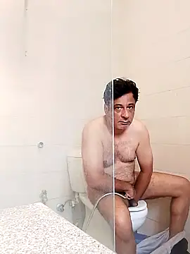 Snapshot of desipapaxxx chatting on 10-13-25, 05:07 desipapaxxx online show from 10-13-25, 05:07