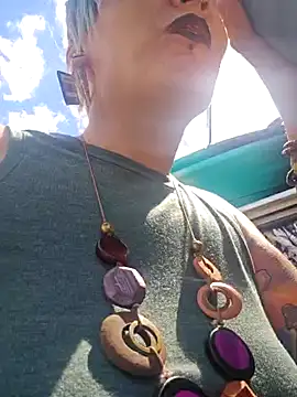 PinkTheHawk online show from 01-09-25, 02:22