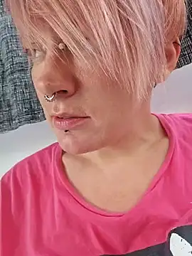 PinkTheHawk online show from 01-17-25, 06:02