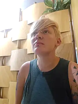 PinkTheHawk online show from 02-09-25, 06:58