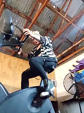 PinkTheHawk online show from 11-28-25, 12:46