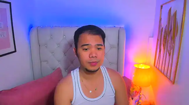 Snapshot of AsianZero chatting on 02-04-25, 08:28 AsianZero online show from 02-04-25, 08:28