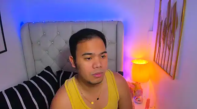 Snapshot of AsianZero chatting on 02-09-25, 04:50 AsianZero online show from 02-09-25, 04:50