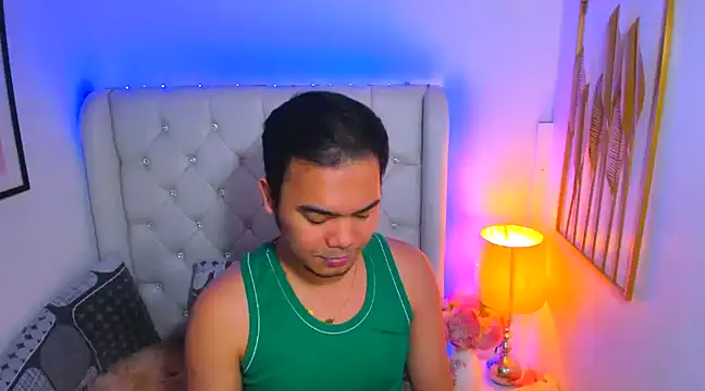 Snapshot of AsianZero chatting on 02-13-25, 08:24 AsianZero online show from 02-13-25, 08:24