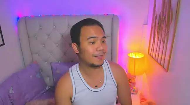 Snapshot of AsianZero chatting on 02-17-25, 07:53 AsianZero online show from 02-17-25, 07:53