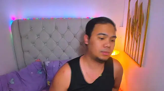 Snapshot of AsianZero chatting on 02-23-25, 08:33 AsianZero online show from 02-23-25, 08:33