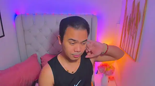 Snapshot of AsianZero chatting on 03-04-25, 05:13 AsianZero online show from 03-04-25, 05:13