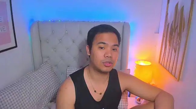 Snapshot of AsianZero chatting on 03-17-25, 08:09 AsianZero online show from 03-17-25, 08:09