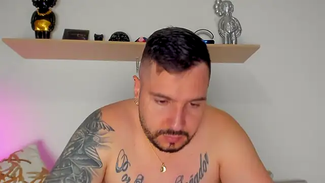 camilo restrepo21 online show from 09-23-25, 01:08