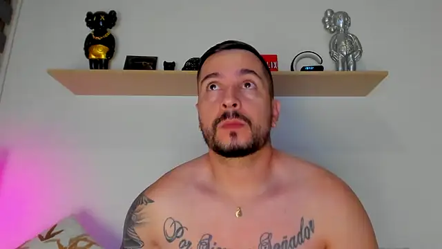 camilo restrepo21 online show from 09-30-25, 12:37