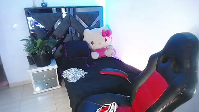 Salo hot04 online show from 02-14-25, 12:19