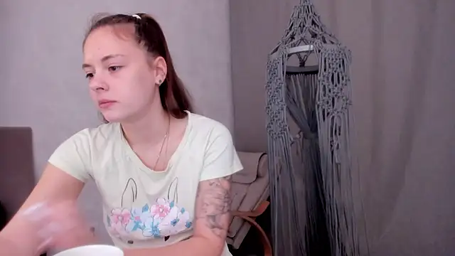 why again me online show from 02-24-25, 08:14