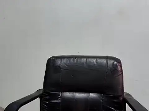 Snapshot of Emmaa_5 chatting on 02-15-25, 01:42 Emmaa 5 online show from 02-15-25, 01:42