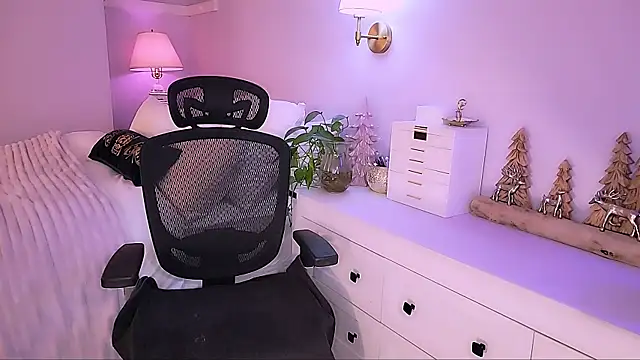 Wonderful Woman online show from 05-03-26, 02:50