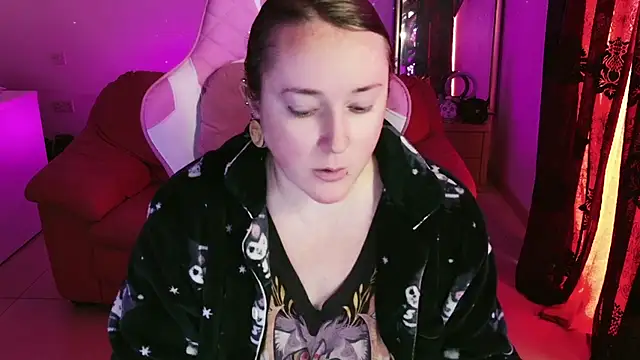 kisicaxx online show from 01-13-25, 10:14