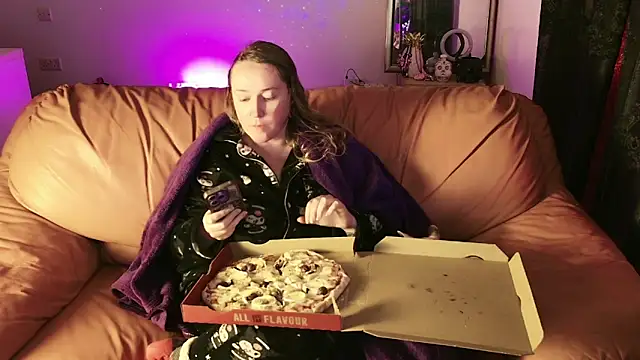 kisicaxx online show from 01-14-25, 07:43
