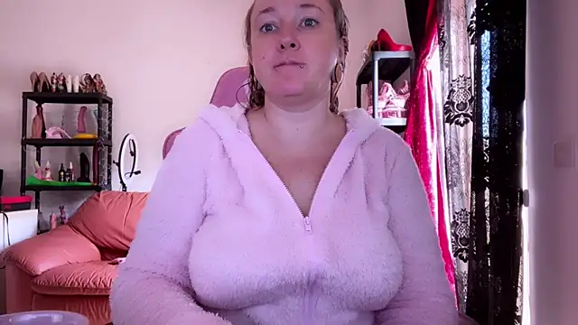 kisicaxx online show from 11-04-25, 09:41