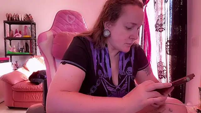 kisicaxx online show from 11-11-25, 07:52