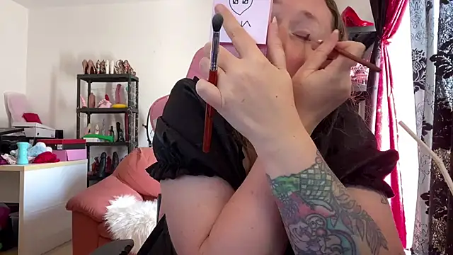 kisicaxx online show from 04-24-26, 09:45