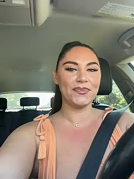 Snapshot of lovely_beast chatting on 11-25-25, 05:57 lovely beast online show from 11-25-25, 05:57