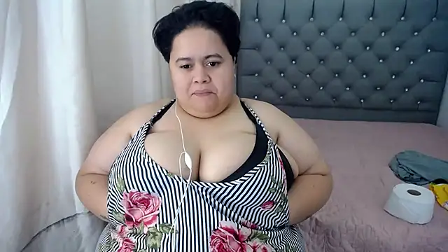 Snapshot of hotlesby4uxxx chatting on 12-11-24, 11:00 hotlesby4uxxx online show from 12-11-24, 11:00