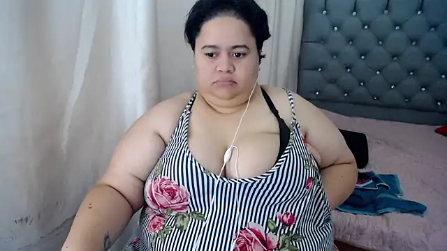 Snapshot of hotlesby4uxxx chatting on 12-12-24, 11:03 hotlesby4uxxx online show from 12-12-24, 11:03