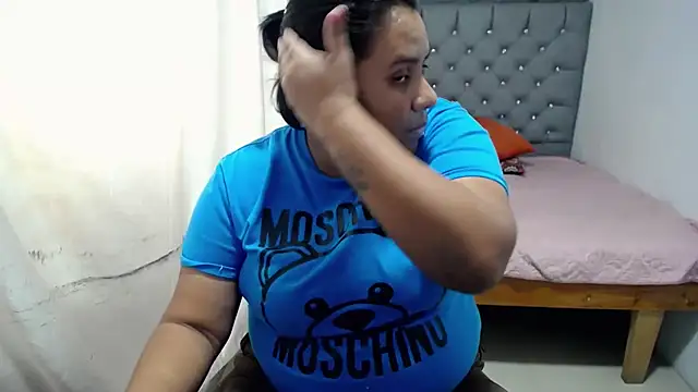 Snapshot of hotlesby4uxxx chatting on 01-09-25, 08:11 hotlesby4uxxx online show from 01-09-25, 08:11