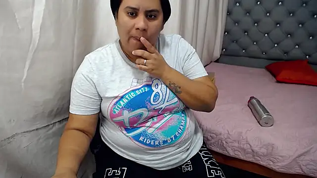 Snapshot of hotlesby4uxxx chatting on 01-10-25, 11:08 hotlesby4uxxx online show from 01-10-25, 11:08