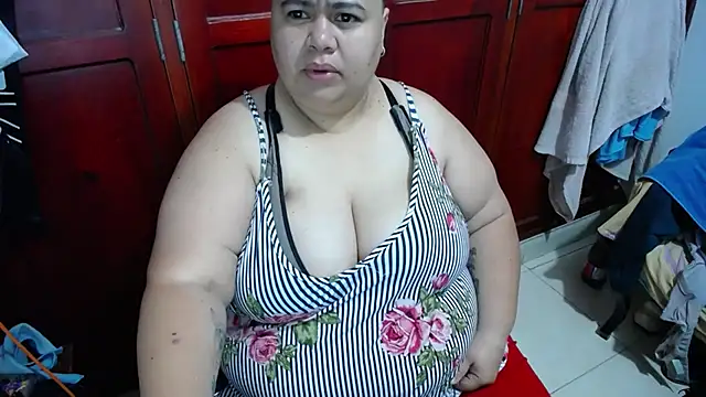 Snapshot of hotlesby4uxxx chatting on 06-26-26, 02:32 hotlesby4uxxx online show from 06-26-26, 02:32