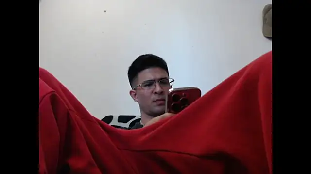 Snapshot of SebastianReiss chatting on 11-20-25, 05:29 SebastianReiss online show from 11-20-25, 05:29