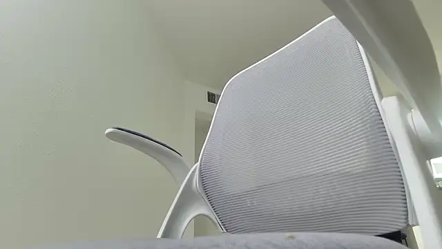 Snapshot of SebastianReiss chatting on 03-21-26, 08:52 SebastianReiss online show from 03-21-26, 08:52