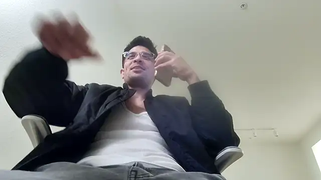 Snapshot of SebastianReiss chatting on 03-22-26, 10:51 SebastianReiss online show from 03-22-26, 10:51