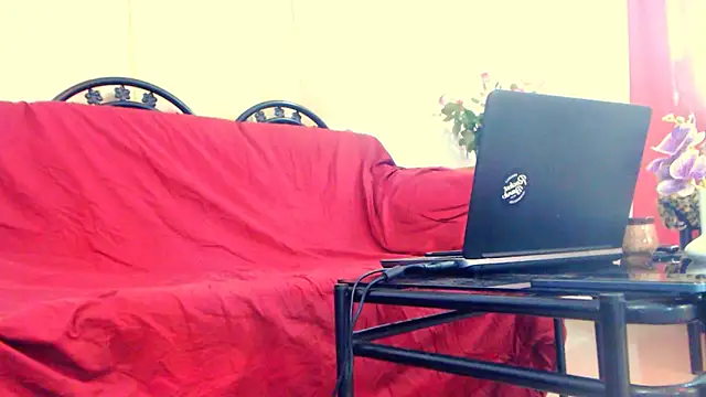 Snapshot of Fun4tipz chatting on 11-14-25, 04:11 Fun4tipz online show from 11-14-25, 04:11