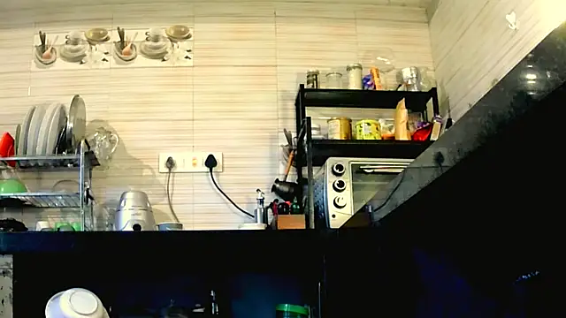 Fun4tipz online show from 11-19-25, 01:38