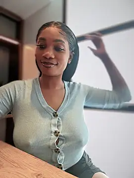   Nessa   online show from 10-04-25, 11:19