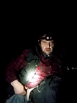 Snapshot of N8daMac chatting on 11-21-25, 01:43 N8daMac online show from 11-21-25, 01:43