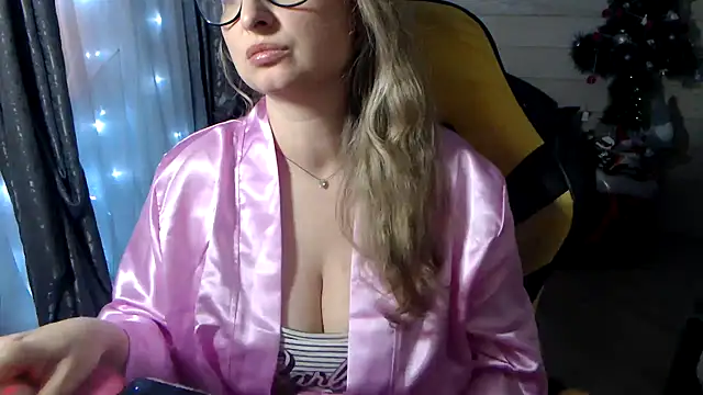 Snapshot of RubiLakros chatting on 01-10-25, 11:08 RubiLakros online show from 01-10-25, 11:08