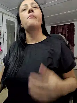 Snapshot of Ameliarizo chatting on 01-11-26, 12:04 Ameliarizo online show from 01-11-26, 12:04