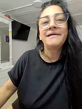 Snapshot of Ameliarizo chatting on 02-27-26, 01:05 Ameliarizo online show from 02-27-26, 01:05