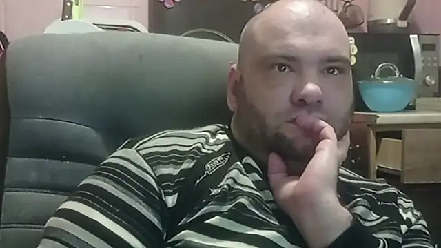 Snapshot of scuban87 chatting on 03-31-26, 11:38 scuban87 online show from 03-31-26, 11:38