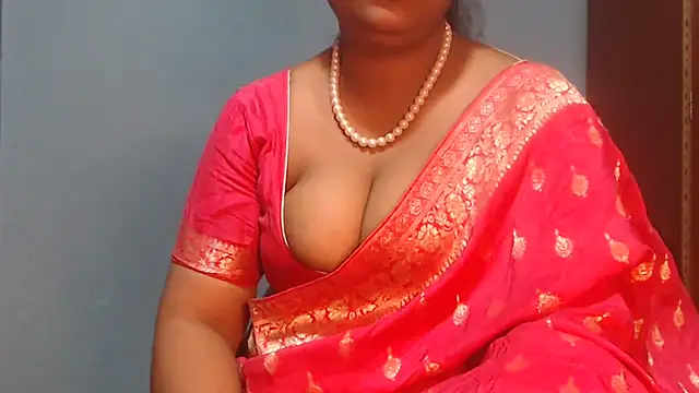 Snapshot of naughtyboobs38dd chatting on 04-19-26, 06:10 naughtyboobs38dd online show from 04-19-26, 06:10