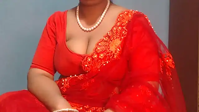 Snapshot of naughtyboobs38dd chatting on 05-10-26, 05:56 naughtyboobs38dd online show from 05-10-26, 05:56