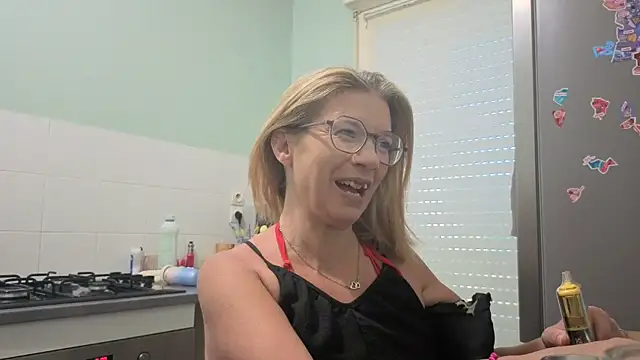 Snapshot of jennylovence chatting on 06-19-26, 07:01 jennylovence online show from 06-19-26, 07:01