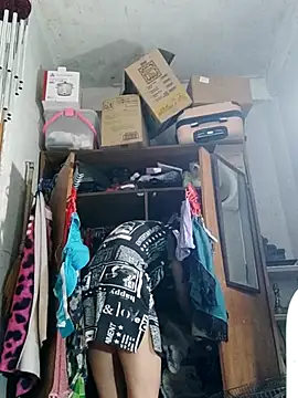 QueenSoreal online show from 09-16-25, 03:57